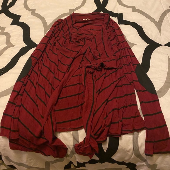 Red and black tunic - Picture 1 of 2